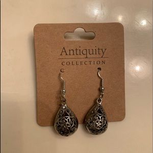 Antiquity collection earrings!